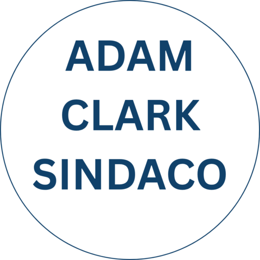 Adam Clark Sindaco Como 2027